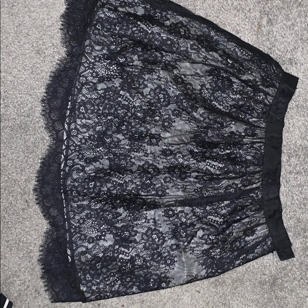 Tibi size 6 side zip lace skirt